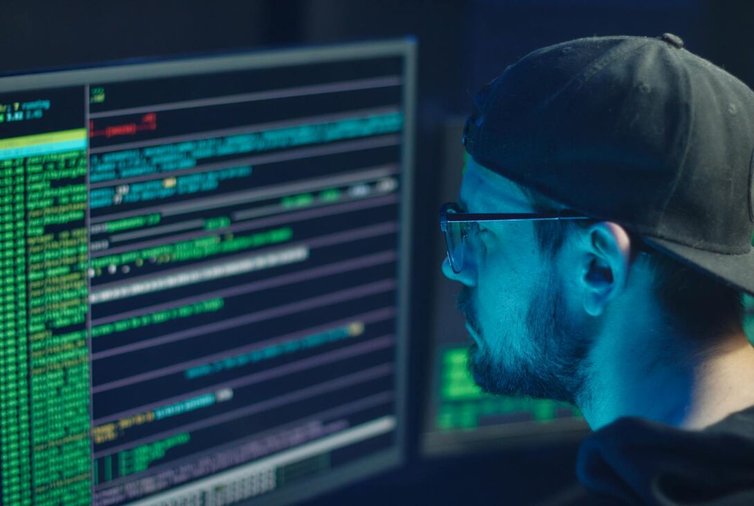 Relatório Profissional de Verificação: O que Você Recebe ao Contratar um Detetive Virtual